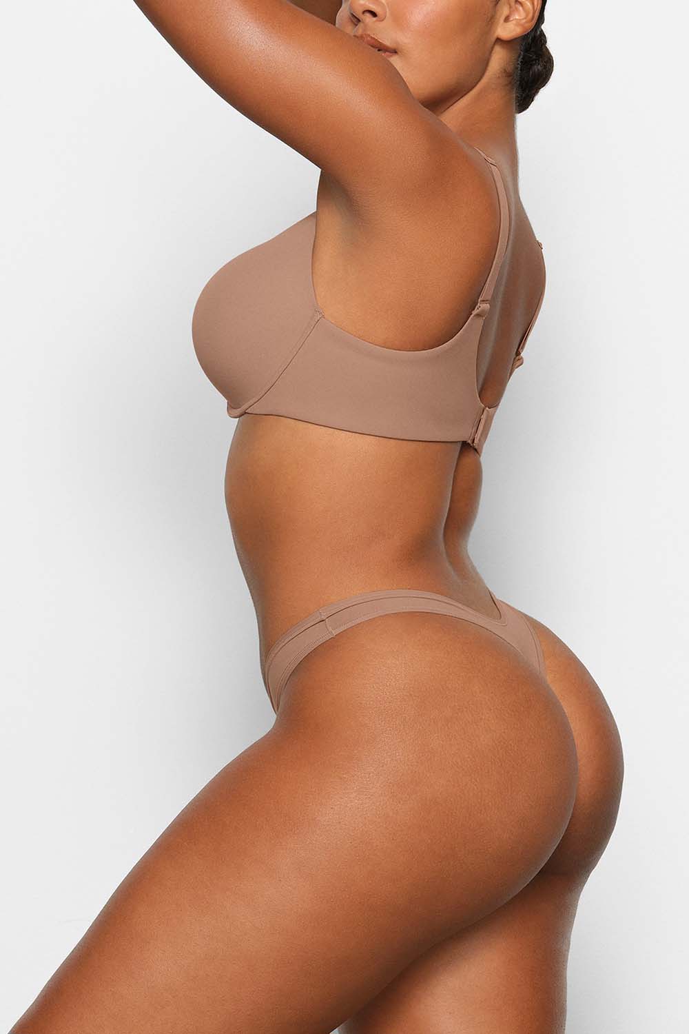 תמונת כל הלוק של PUSH UP DEMI BRA